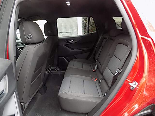  2026 Chevrolet Equinox Image: 9