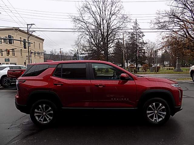  2026 Chevrolet Equinox Image: 3