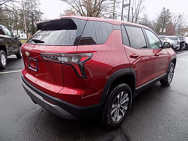  2026 Chevrolet Equinox Image: 4