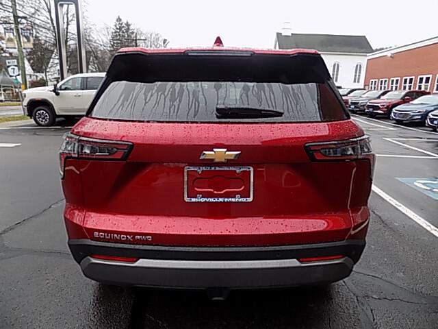  2026 Chevrolet Equinox Image: 5