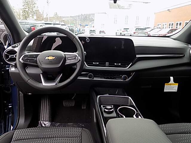  2026 Chevrolet Equinox Image: 10