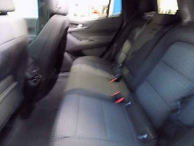  2026 Chevrolet Equinox Image: 8