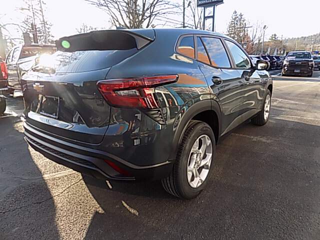  2026 Chevrolet Trax Image: 4