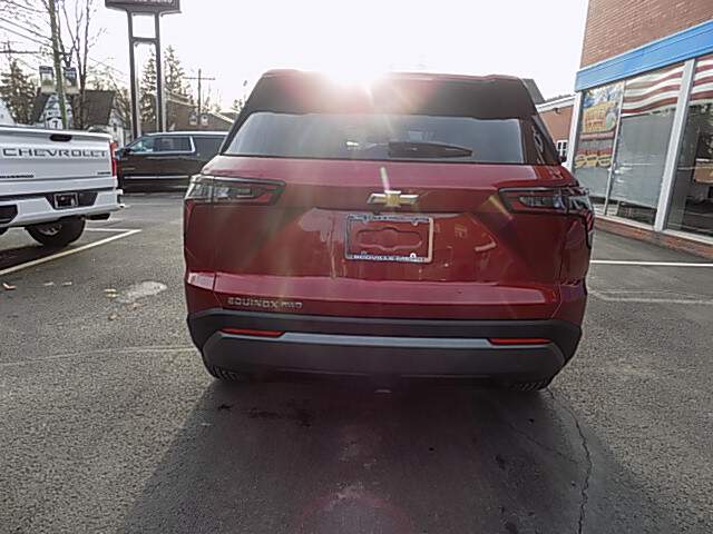  2026 Chevrolet Equinox Image: 3