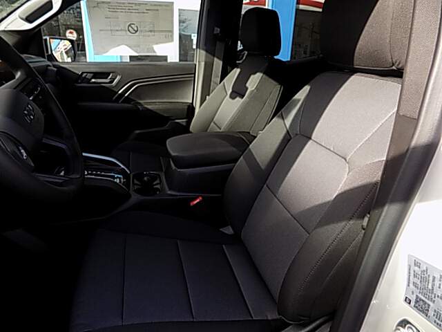  2026 Chevrolet Colorado Image: 9