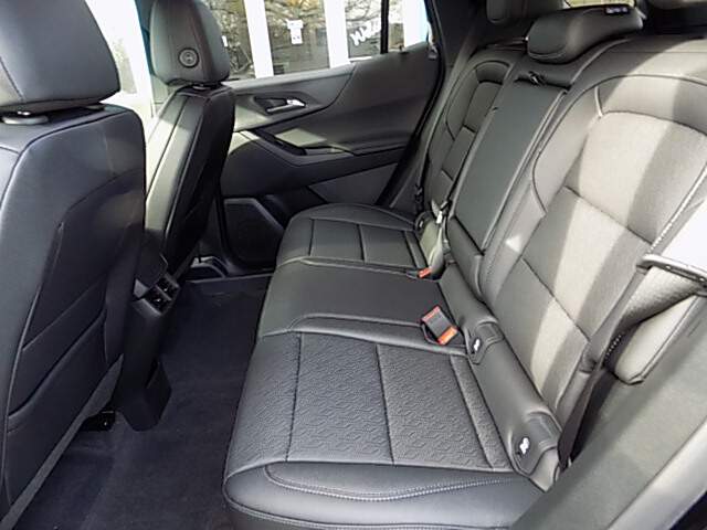  2026 Chevrolet Equinox Image: 8