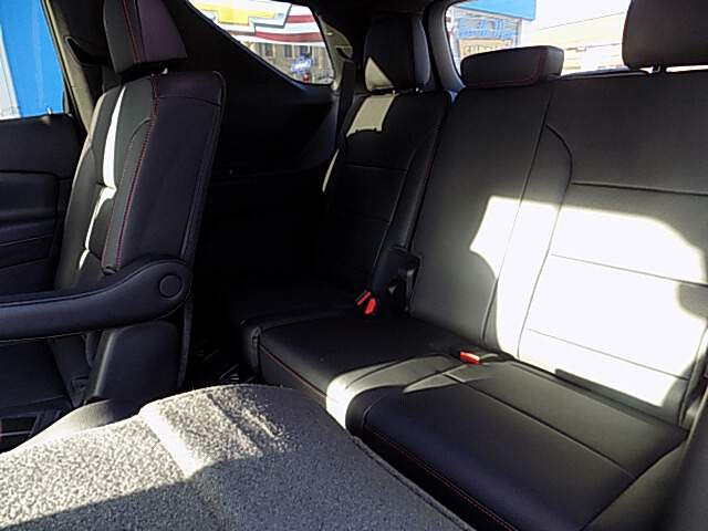  2026 Chevrolet Traverse Image: 8