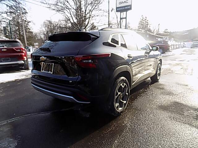  2026 Chevrolet Trax Image: 4