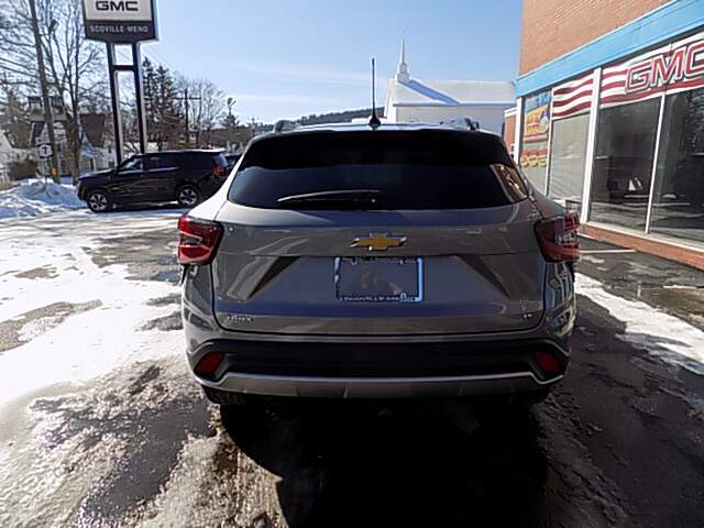  2026 Chevrolet Trax Image: 3