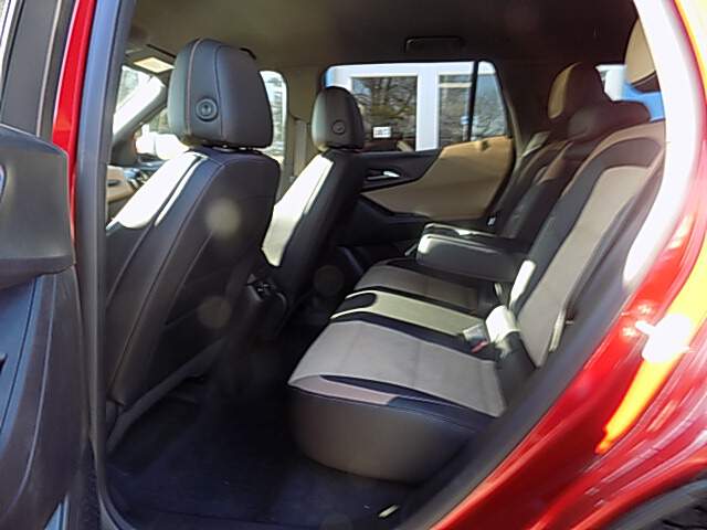  2026 Chevrolet Equinox Image: 8