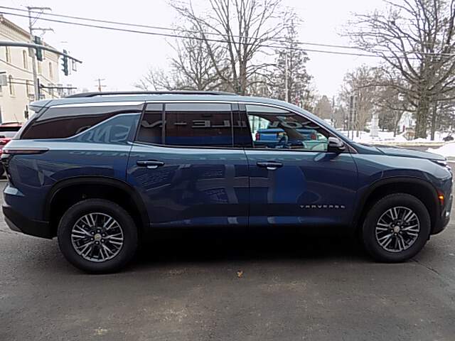  2026 Chevrolet Traverse Image: 5