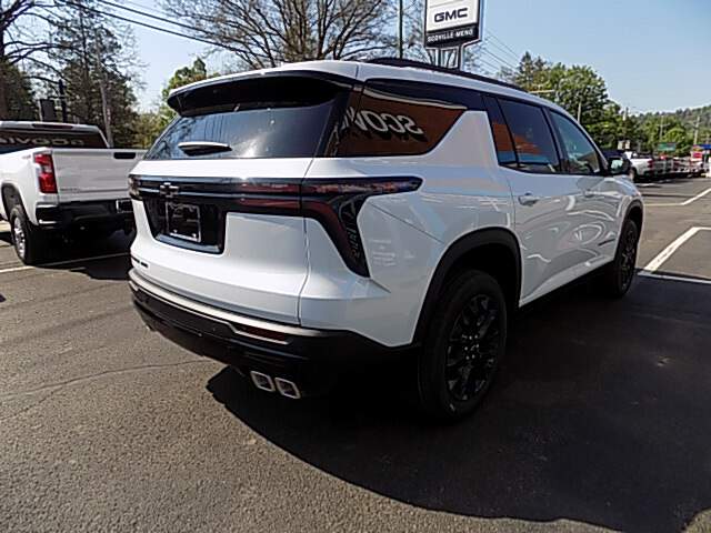  2026 Chevrolet Traverse Image: 4