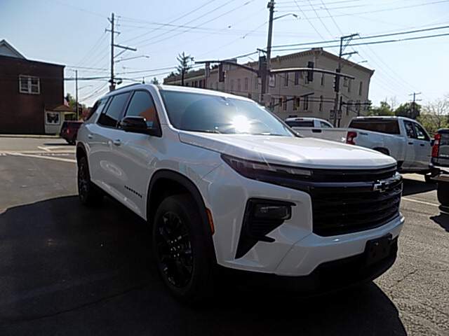  2026 Chevrolet Traverse Image: 6