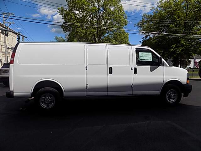  2026 Chevrolet Express 3500 Image:…