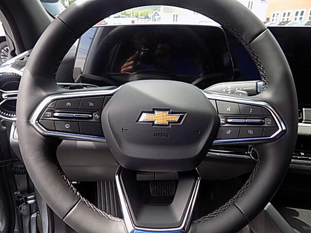  2026 Chevrolet Equinox Image: 12