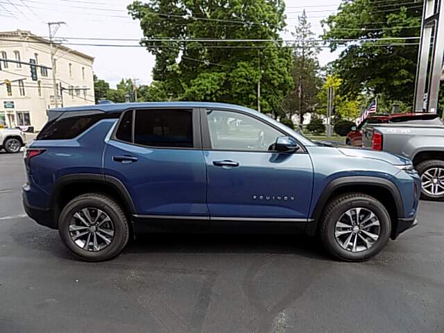  2026 Chevrolet Equinox Image: 3