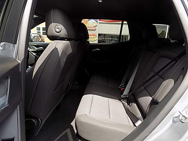  2026 Chevrolet Equinox Image: 9