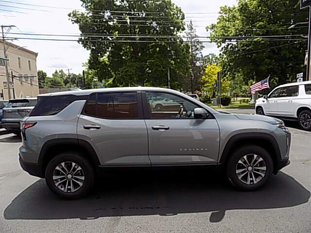  2026 Chevrolet Equinox Image: 3