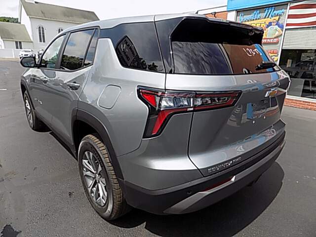  2026 Chevrolet Equinox Image: 6