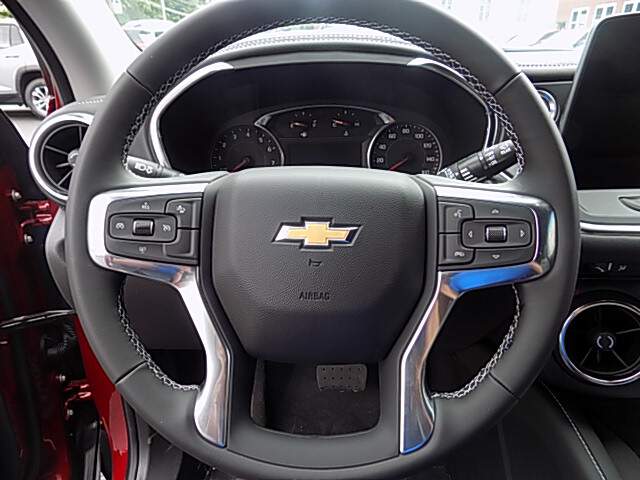  2026 Chevrolet Blazer Image: 13