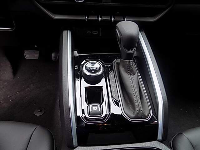  2026 Chevrolet Colorado Image: 11