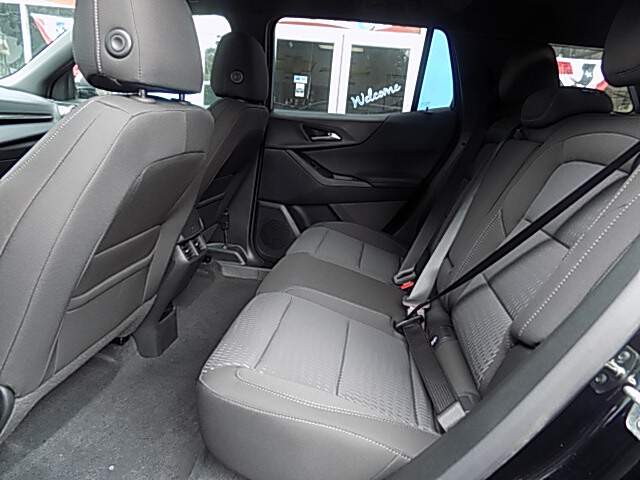  2026 Chevrolet Equinox Image: 8
