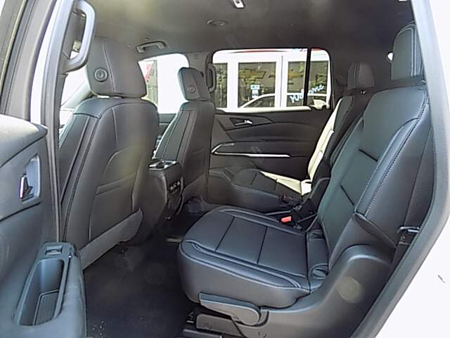  2026 Chevrolet Traverse Image: 9