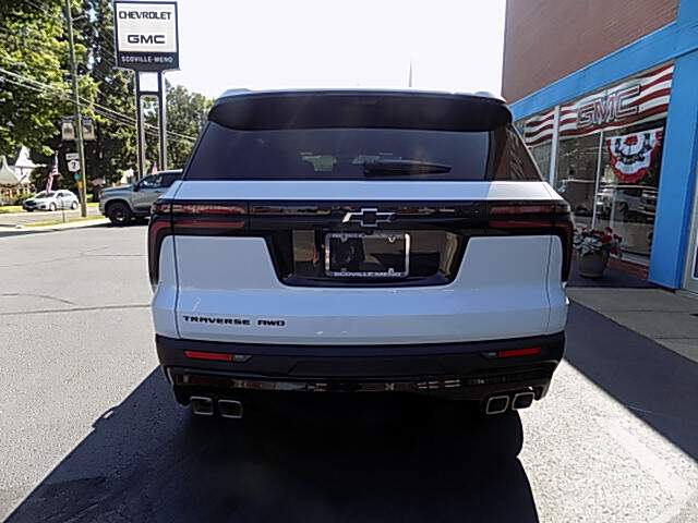  2026 Chevrolet Traverse Image: 3