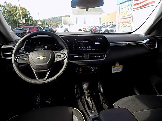  2026 Chevrolet Trailblazer Image: 9