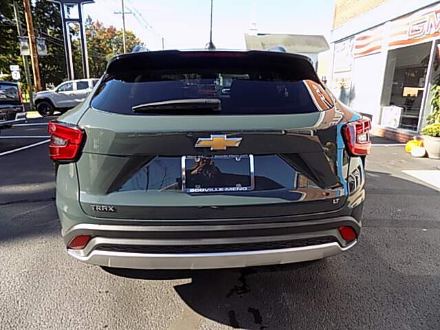  2026 Chevrolet Trax Image: 3