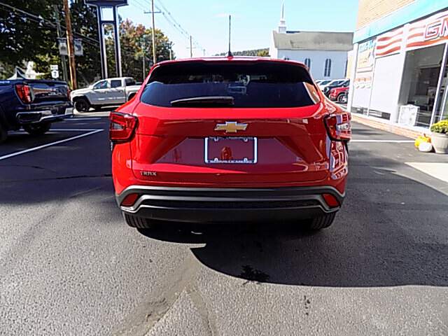  2026 Chevrolet Trax Image: 3