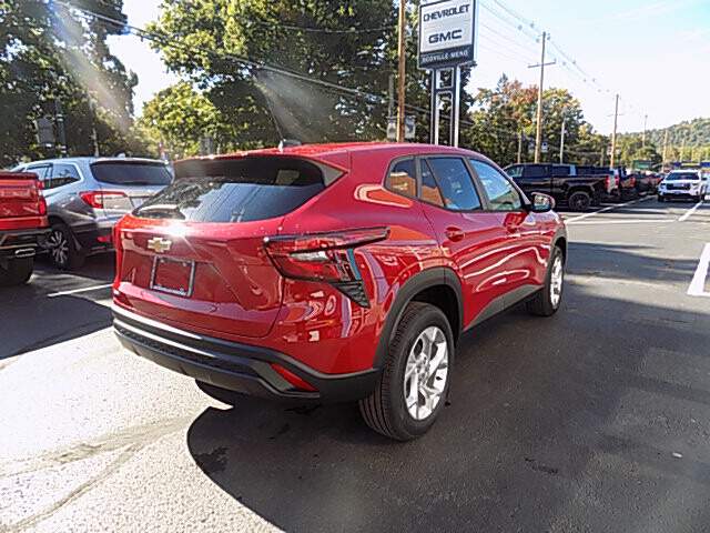  2026 Chevrolet Trax Image: 4