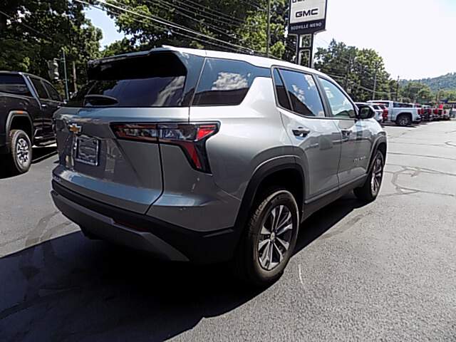  2027 Chevrolet Equinox Image: 4