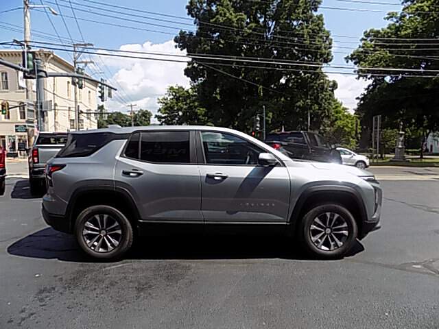  2027 Chevrolet Equinox Image: 5