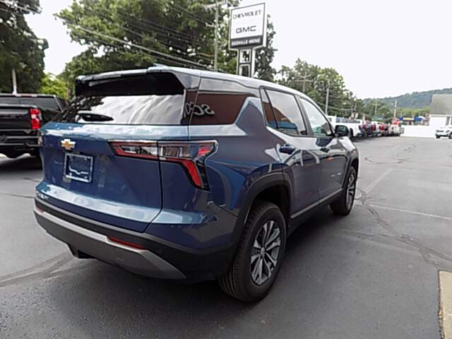  2027 Chevrolet Equinox Image: 4