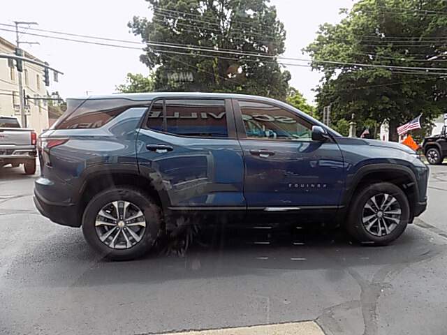  2027 Chevrolet Equinox Image: 5