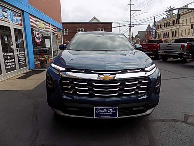  2027 Chevrolet Equinox Image: 7