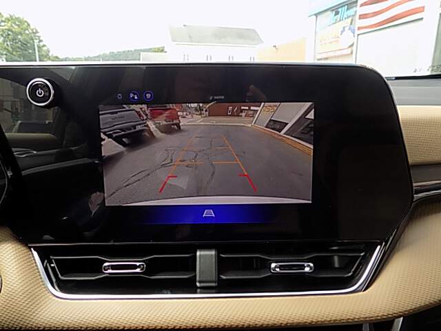  2027 Chevrolet Equinox Image: 12