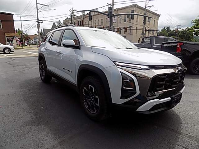  2027 Chevrolet Equinox Image: 6