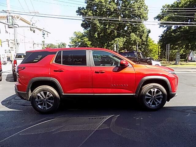  2027 Chevrolet Equinox Image: 5