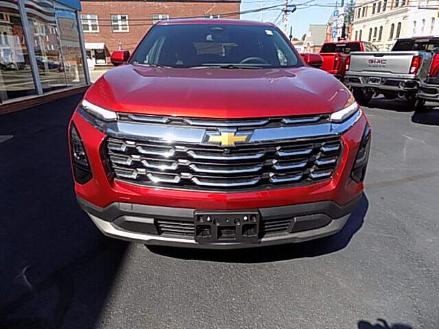  2027 Chevrolet Equinox Image: 7