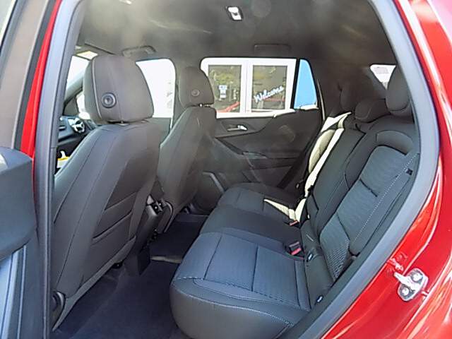  2027 Chevrolet Equinox Image: 8