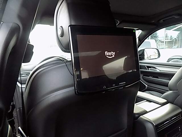  2025 Jeep Wagoneer Image: 10