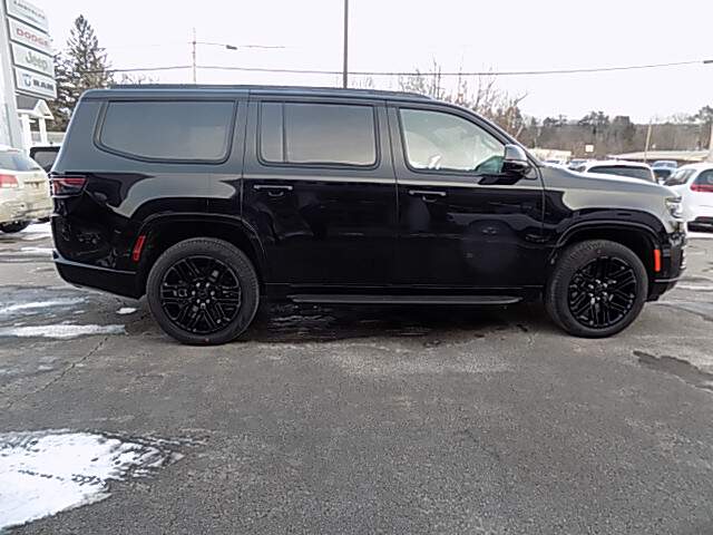  2025 Jeep Wagoneer Image: 5