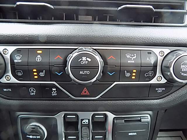  2025 Jeep Wrangler Image: 7