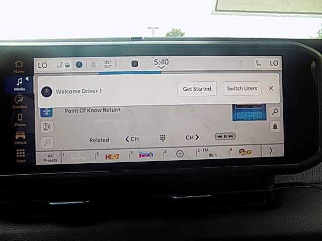  2025 Jeep Gladiator Image: 11