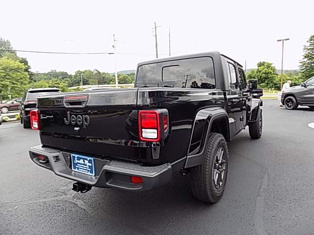  2025 Jeep Gladiator Image: 5