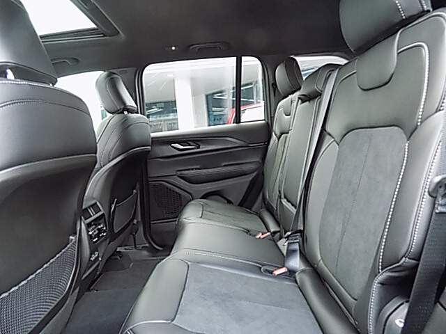  2025 Jeep Grand Cherokee Image:…