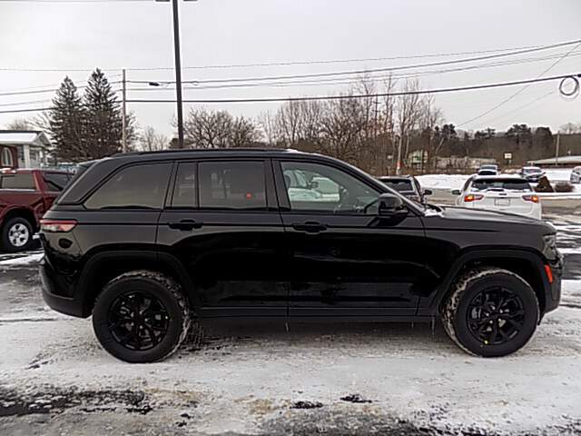  2025 Jeep Grand Cherokee Image:…