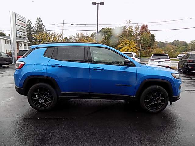  2026 Jeep Compass Image: 3